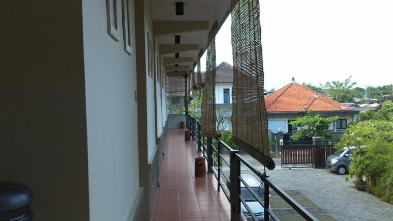 Urbanview Hotel Wayan Mansion Denpasar Exteriér fotografie